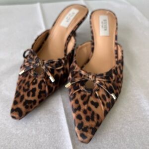 Leopard Print Women's Mules sz 7 Steven of New York